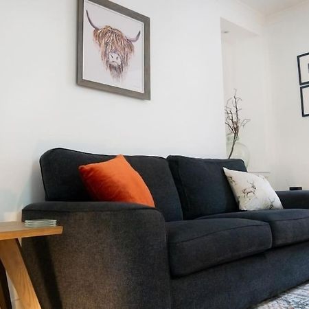 Central 2 Bedroom Luxury Home Close To River Ness Inverness Dış mekan fotoğraf