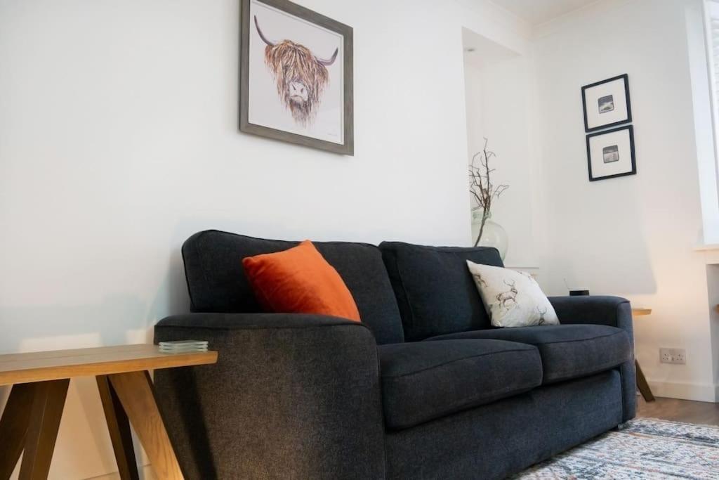 Central 2 Bedroom Luxury Home Close To River Ness Inverness Dış mekan fotoğraf