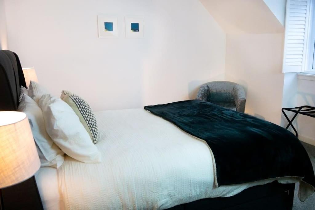 Central 2 Bedroom Luxury Home Close To River Ness Inverness Dış mekan fotoğraf