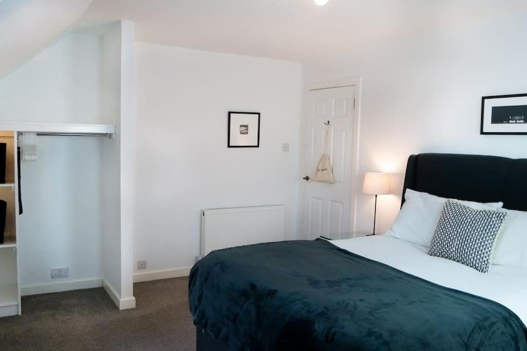 Central 2 Bedroom Luxury Home Close To River Ness Inverness Dış mekan fotoğraf